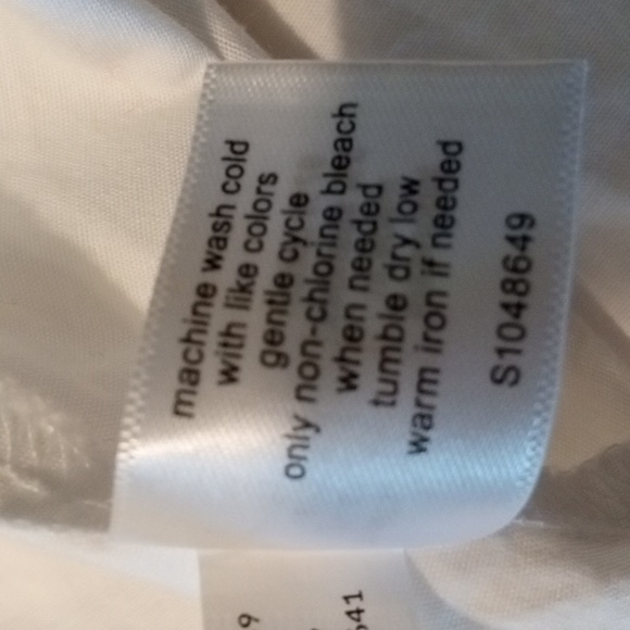 LANE BRYANT SMOCKED SHOULDER SQUARE NECK PUFFY SLEEVE BLOUSE SIZE 18/20 WHITE - Picture 8 of 8